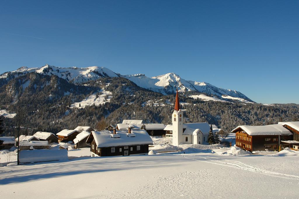 Gasthof Hirschen Sibratsgfall ภายนอก รูปภาพ