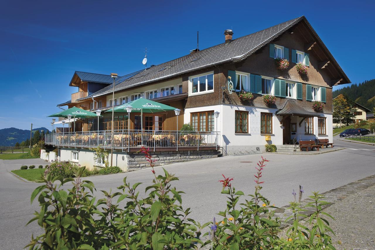 Gasthof Hirschen Sibratsgfall ภายนอก รูปภาพ